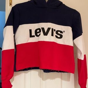 Girls cropped Levi sweat shirt. Never worn Non smoking home Size girls medium